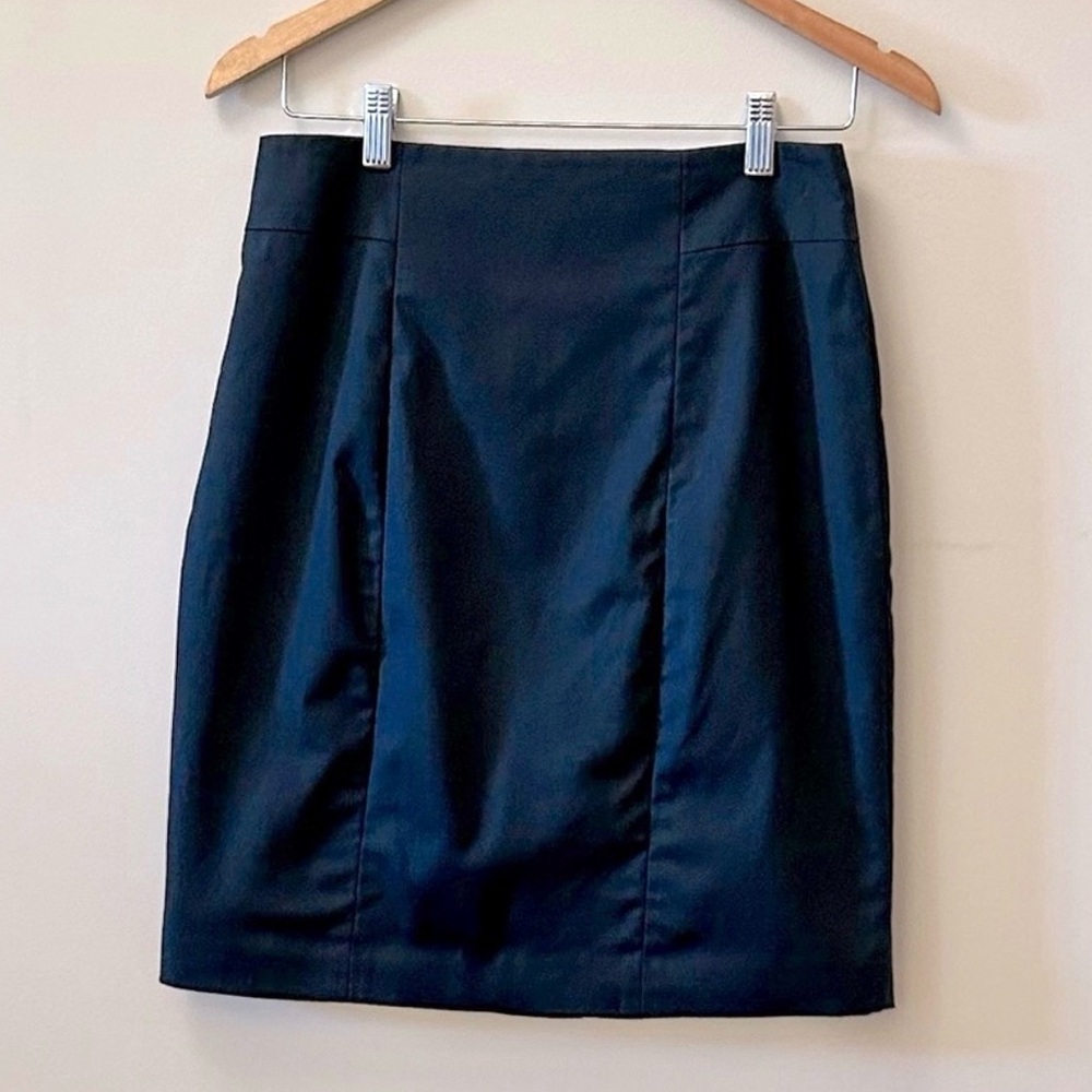 Tahari Navy Blue Pencil Skirt High-Waist, Fully Lined, Back Zip & Slit. W- Sz 8